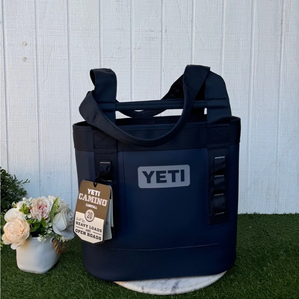 YETI 20 CARRYALL TOTE BAG
in Navy Blue - Durable New Tags summer travel - Picture 5 of 16